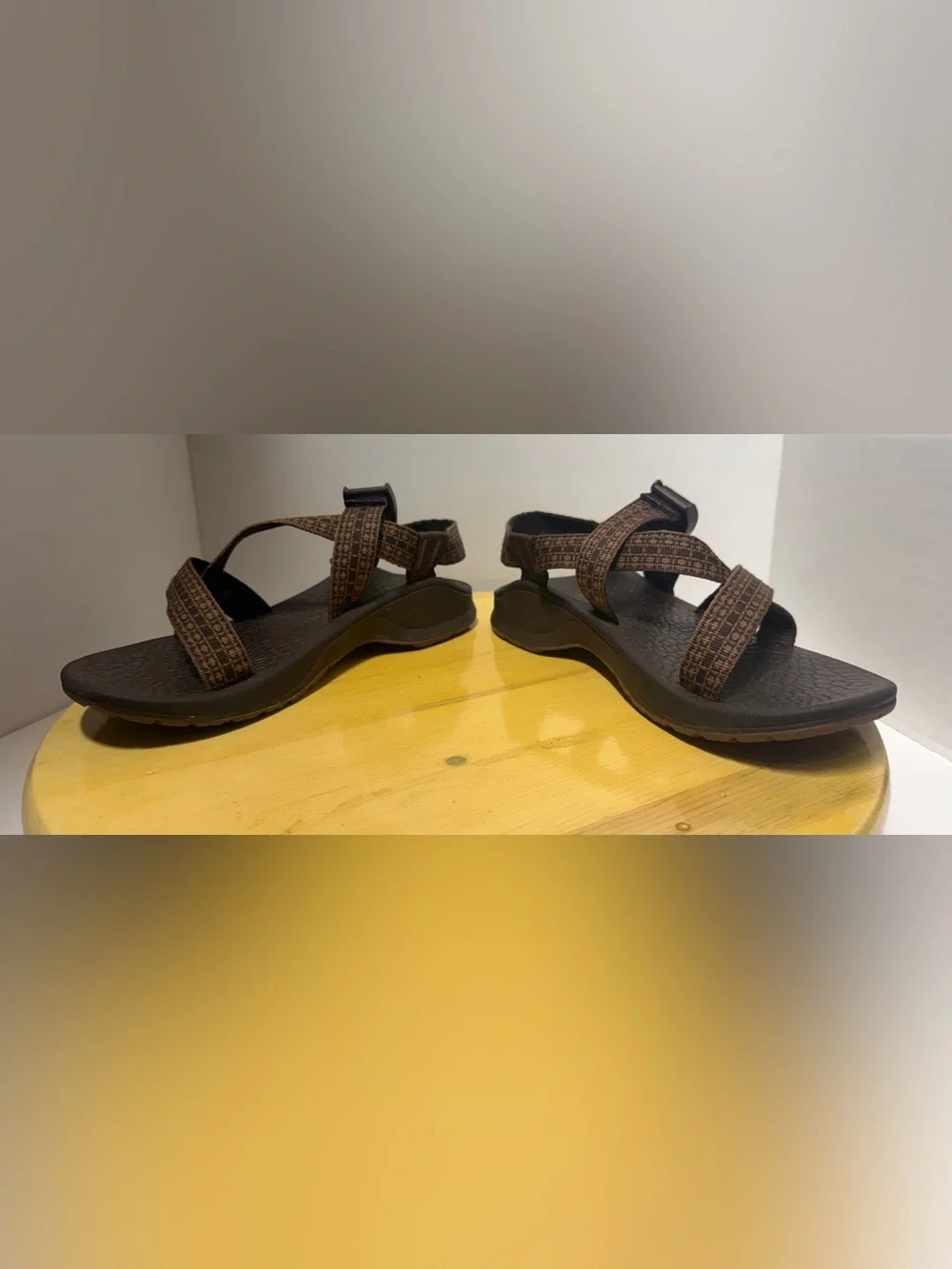 Chaco Z1 Classic Mens Hiking Sandals Size 10 Flint Gray Brown Strappy Water Shoe
